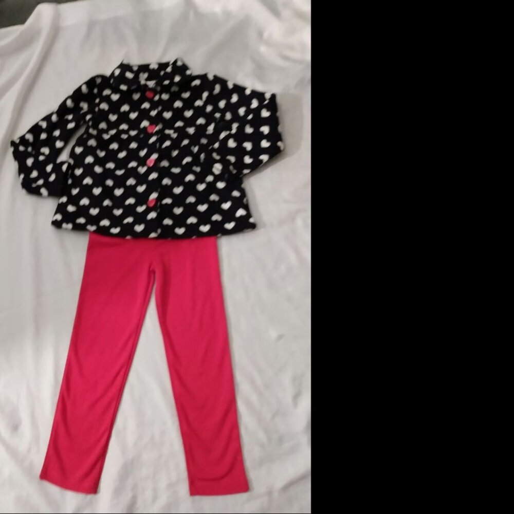 Size Girls 6/6x two-piece black and white with red pants set